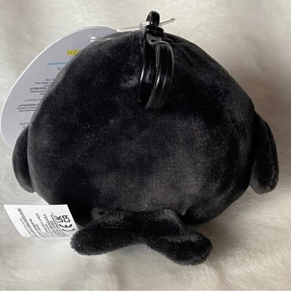 Orca Squishmallow Kai NWT keychain - Picture 2 of 2